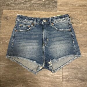BNWT Divided by H&M High Waist Jean Shorts - Size 6